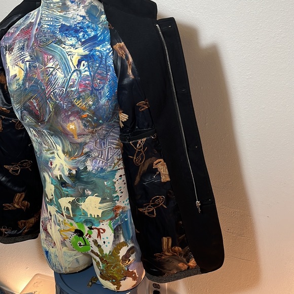 New Clothing World. Large Jacket. - Picture 11 of 16